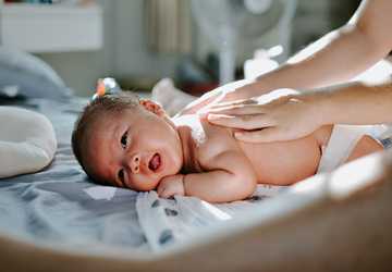 Top 10 Benefits of Infant Massage: Promoting Relaxation and Bonding